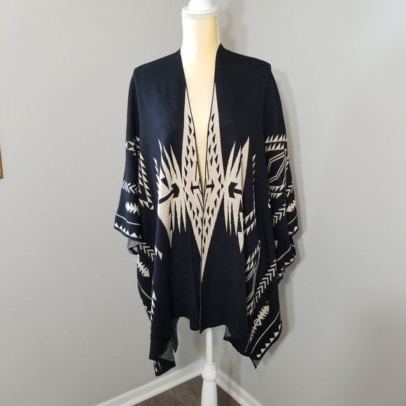 Ruff Hewn Sweaters - Ruff Hewn Poncho/Kimono Southwest Aztec design. Size OS